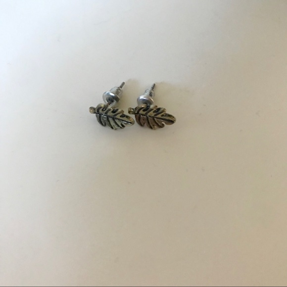 Matching Necklace/earring/rings set! - Picture 4 of 7